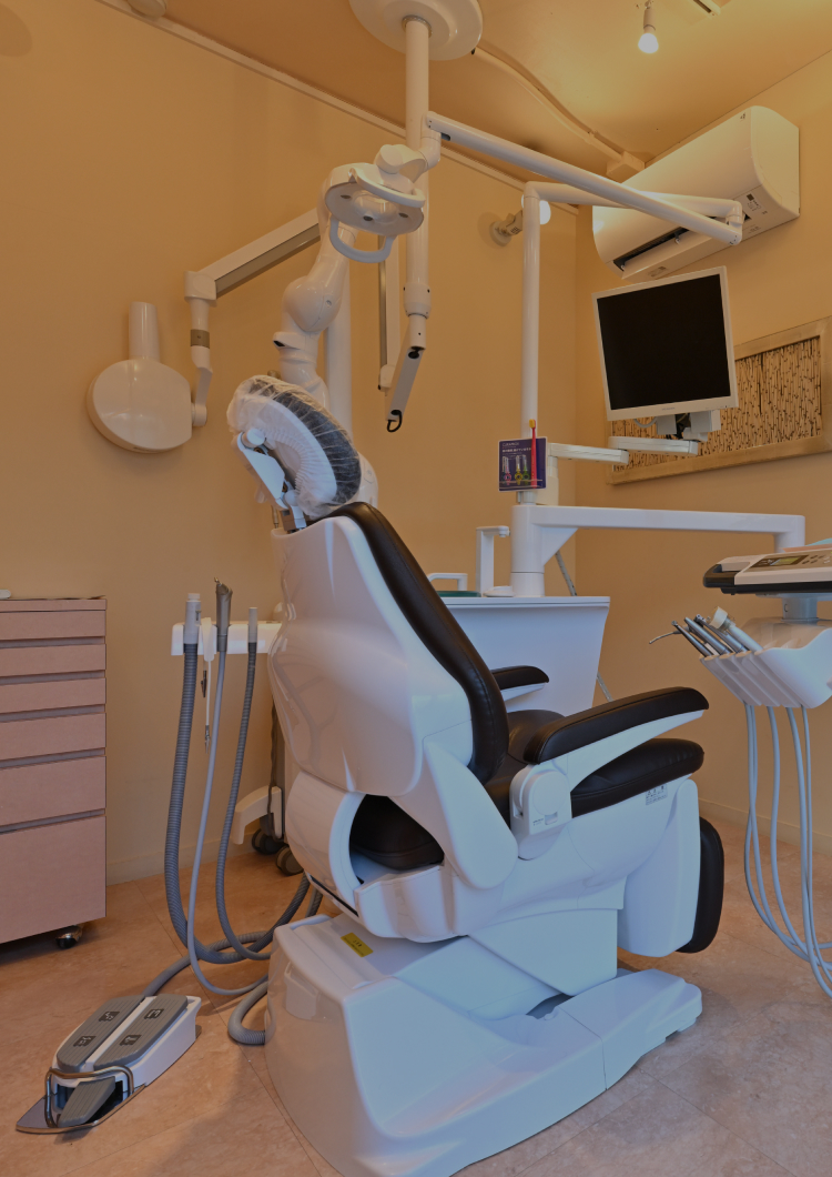 ひとりひとりに　寄り添った治療を　Personalized care for every patient